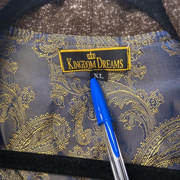 80's Chocolate Brown Ruffled
Trim Raccoon Collar Jacket - Picture 5 of 13